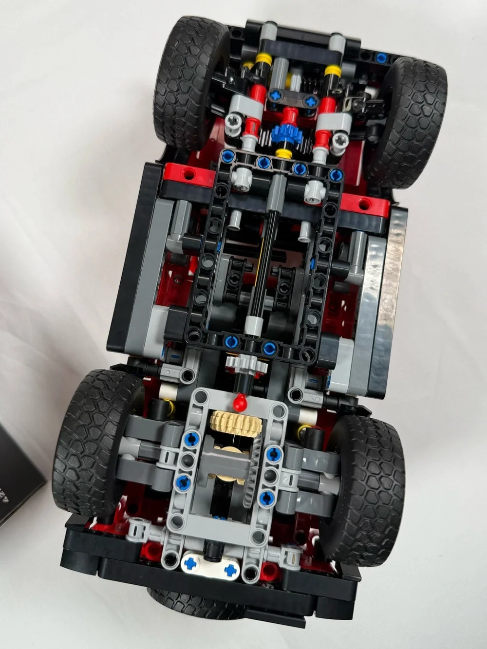 LEGO Technic Ford Bronco SUV 42213 943 Pieces Complete Box Instructions Built